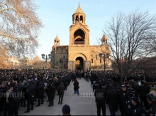 Շատ ծանր է տարել Մայր Աթոռի տարածքում տեղի ունեցածը, երբ իր 10 տիրադավերն ուղղակի դուրս շպրտվեցին Սրբության Սրբոցից