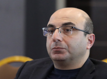 Այս մթնոլորտը սկսում է համատարած բոլորին հոգնեցնել