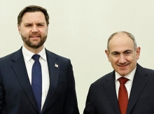 Հոգսը, Նոքսը և Ջեյ Դի Վենսը