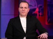 Առանց սրտիկների՝ բաց և ուղիղ հայացքով