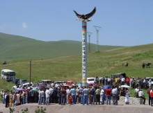 Արծվաշենի «մուտիտն» ու Ալիևի հայատյաց ելույթը․ զուգահեռ իրականության երկու կողմերը