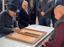 Զարմանում եմ մեր քաղաքացիների անվերջ զարմանալու ունակության վրա