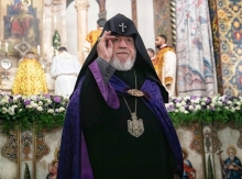 «Հայրենիքը սկուտեղի վրա մատուցում եք թշնամուն». Վազգեն Վեհափառ