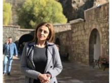 Էսքան տգեղ, տձև ու լկտի վարքուբարք տեսնելիս էլ սիրտ ու հոգի չի մնում խոսելու