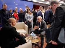 Ամեն դեպքում, Տիրանայում վերջապես Նիկոլն ի սրտե երջանիկ էր
