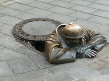 Ապագա կա հողով ծածկված կոյուղաջրերի վրա