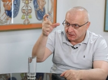 «Աննախադեպ ինքնիշխանություն»՝ երկու պարտադրված հանրաքվեով