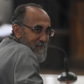 Միքայել արքեպիսկոպոս Աջապահյանը Իզմիրլյան ԲԿ-ում վիրահատվել է