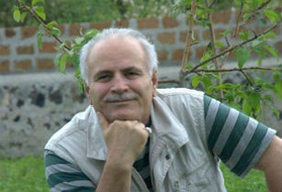 «Սերը թեև հզոր է, սակայն նրան պետք է պաշտպանել տղամարդու և կնոջ հարձակումներից»