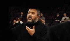 «ԴՀՈԼ-ԶՈՒՌՆԱՅՈՎ, ՇԱԼԱԽՈՅԻ ՌԻԹՄԵՐՈՎ «ՍՈՆԱ ՅԱՐ» ԵՆ ԵՐԳՈՒՄ. ԷԴՊԵՍ ԿՈՄԻՏԱՍ ՉԵՍ ՄԱՏՈՒՑԻ, ԱԶԳ ՉԵՍ ՍԻՐԻ ՈՒ ԿՐԹԻ»