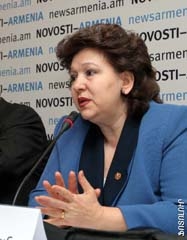 «ՂԱՐԱԲԱՂԸ ԽՆԴԻՐ Է ԱԼԻևԻ ՈՒ ԻՐ ԿԼԱՆԻ ՀԱՄԱՐ, ՈՎՔԵՐ ԻՐԵՆՑ ՔԱՂԱՔԱԿԱՆ, ՖԻՆԱՆՍԱԿԱՆ ԿԱՐԻԵՐԱՆ ԿԱՌՈՒՑԵԼ ԵՆ ՊԱՏԵՐԱԶՄԻ ՀԱՇՎԻՆ ՈՒ ՂԱՐԱԲԱՂՅԱՆ ԹՆՋՈՒԿԻ ՎՐԱ» 
