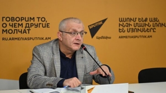 Մի սուտ է հորինել «պատերազմի կուսակցության» մասին ու  սկսել է «քուջուջ» անել ընդդիմադիր համամասնական ցուցակներում