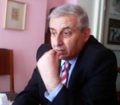 «ԲԱՐՁՐԱԳՈՒՅՆ ԲԱՐԵՐԱՐՈՒԹՅՈՒՆՆ ԱՆԱՆՈՒՆ ԲԱՐԵՐԱՐՈՒԹՅՈՒՆՆ Է. ԲԱՐԵՐԱՐՆ Է ՈՒ ԱՍՏՎԱԾ, ԴԱ ՄԱՐԴՈՒ ԵՐԿԽՈՍՈՒԹՅՈՒՆՆ Է ԱՍՏԾՈ ՀԵՏ»  (այսօր մեզ մոտ ընդունված է հրապարակային բարերարությունը, որը վերածում են քաղաքական շահաբաժնի)