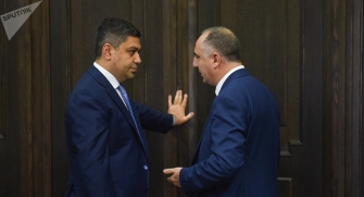 Կասկածը կրծում է