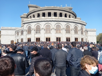 Ժողովուրդն առաջարկում է հեռացնել «դավաճան Նիկոլին»