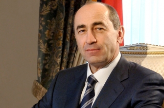 Ակնհայտ է, որ լինելու է քսակների կռիվ՝ զոռբայության մթնոլորտում. Ռոբերտ Քոչարյան