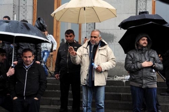Ո՞վ է «պապան»