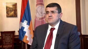 Արայիկ Հարությունյանը հորդորում է աշխատասենյակներում հերոսների լուսանկարներով փոխարինել նախագահինը