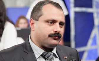 Մոլագար մարդկանց քաղաքականությունը 