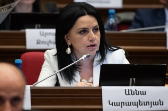 Աննա Կարապետյանը հերքում է մանդատը վայր դնելու լուրերը