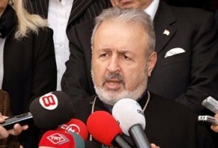 Արամ արքեպիսկոպոս Աթեշյանը Դավութօղլուի հայտարարությունը «ձիթենու ճյուղ» է որակել