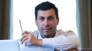 Անիմաստ աղմուկի մեջ չեք գտնի ամենակարևոր հարցի պատասխանը՝ իսկ ո՞վ է հեռացնելու Նիկոլին