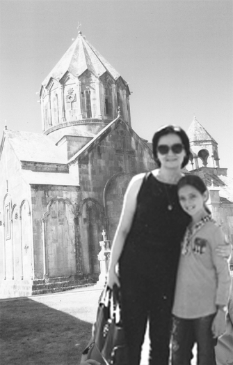 Եվ Հասմիկ Պապյանն ասաց. «Շունչս տեղն ընկավ, ես երգեցի Արցախում»