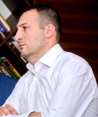 Պաշտոնի պաշտամունք