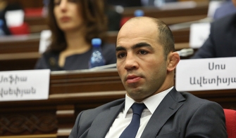 Հանրության մի ստվար զանգված չի գիտակցում պահի կարևորությունը և շարունակում է սովորական իր կյանքը. Արսեն Ջուլֆալակյան