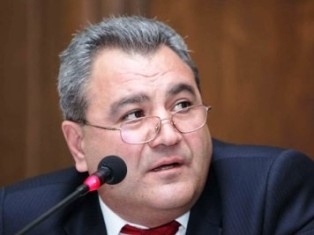 Գուցե Իշխա՞նն էլ գնա...