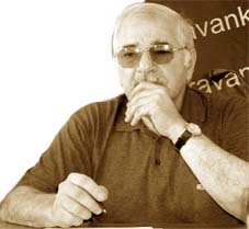 «Բոլորն աշխատում են բոլորի հետ, բոլորը կռվում են բոլորի դեմ»