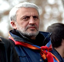 Արամ Մանուկյանն  ինչո՞ւ ԲՀԿ-ի սելիտրան  ցույց չի տվել միտինգում