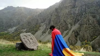 Հանուն Հոր, Որդու և Սուրբ Հոգու