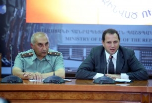 Մամուլի ասուլիս ՀՀ ՊՆ-ում