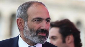 Պատուհանից անդին