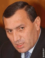 «Հանվե՛ք», պարոնայք, «հանվե՛ք»