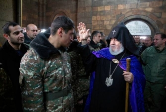 Բանակի օրվա առիթով Սուրբ Պատարագ և պարգևաբաշխություն Մայր Աթոռ Սուրբ Էջմիածնում