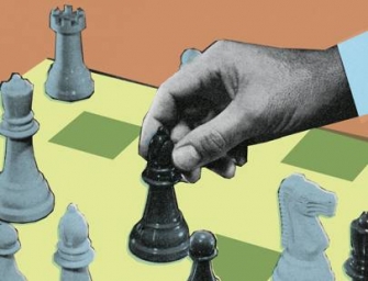 Ով է խաղատախտակի երկու կողմում