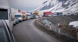 Հայ առևտրականներն ի՞նչ գործ ունեն տոտալիտար ռուսական շուկայում, իրենց ծիրանն ու մուրաբան թող հասցնեն մայր Վիեննա, կամ գոնե հայր Փարիզ ու հայր Բեռլին