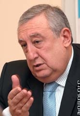 «Երևացող կեղտը հավաքում-լցնում են գորգի տակ, տպավորություն ստեղծելով, թե տունը մաքուր է»