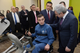 Նախագահն այցելել է Հայրենիքի պաշտպանի վերականգնողական կենտրոն