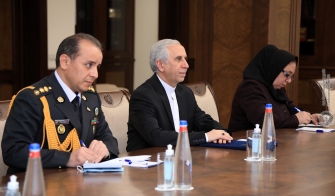 ՊՆ նախարարը հանդիպել է Իրանի դեսպանի հետ