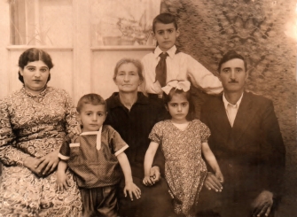 Իմ սևազգեստ տատիկը