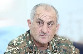 Դիվանագիտությունն էլ պատերազմ է, իսկ պատերազմը ասպետների գործ է