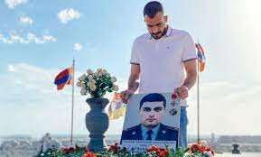 Ձեր «ստեղծագործական ուղին» Հայրենիքի համար կյանքը տված 18 տարեկան տղուց լա՞վն ա