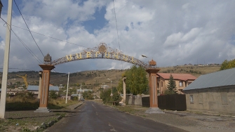Գա­զա­տար խո­ղո­վակ­նե­րը կան, բայց բնա­կի­չը գե­րա­դա­սում է փայ­տը