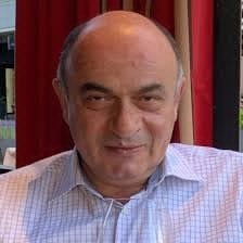 Նիկոլն իր ոտքին է կրակում