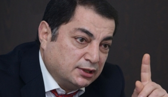 Ով ում անձնական կարծիքն է հայտնում Հայաստանում