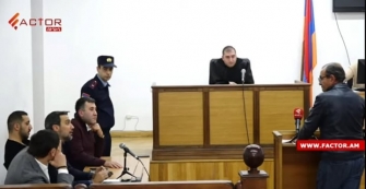 Ամբողջ դատական նիստի ընթացքում հանդես եկա, վկայի ասած, «հարգելի երիտասարդի» դիրքերից
