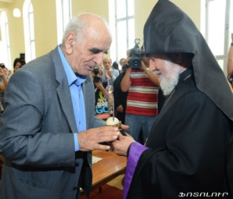 «Եղիցի լույս» մրցանակ` Արտավազդ Փելեշյանին
